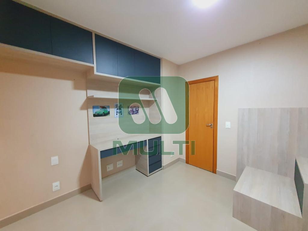 Apartamento à venda com 3 quartos, 150m² - Foto 5