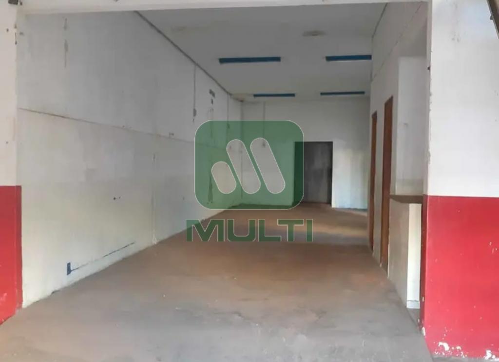 Prédio Inteiro à venda com 1 quarto, 206m² - Foto 4