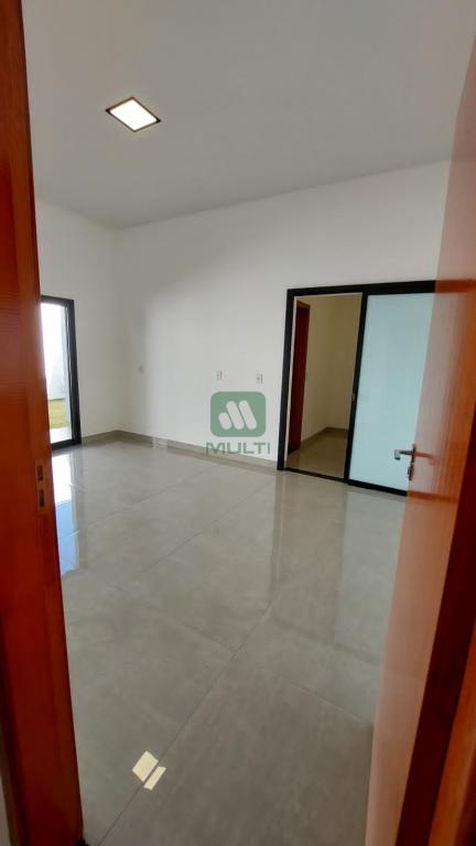 Casa à venda com 3 quartos, 180m² - Foto 6