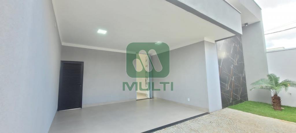 Casa à venda com 3 quartos, 150m² - Foto 1