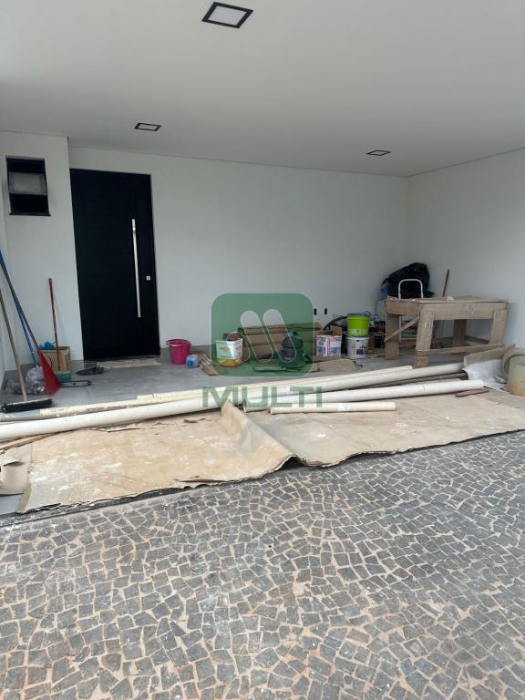 Casa à venda com 3 quartos, 133m² - Foto 3