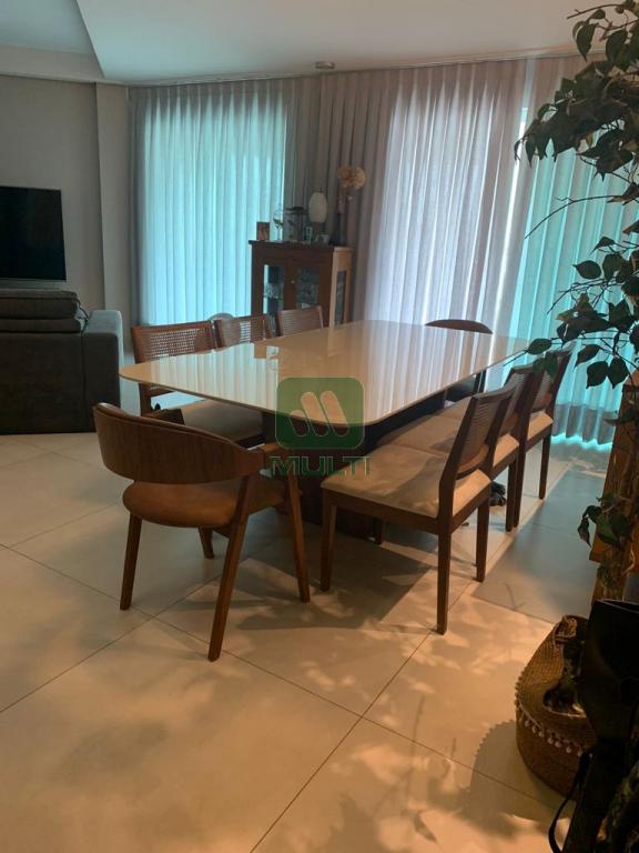 Apartamento à venda com 3 quartos, 156m² - Foto 3