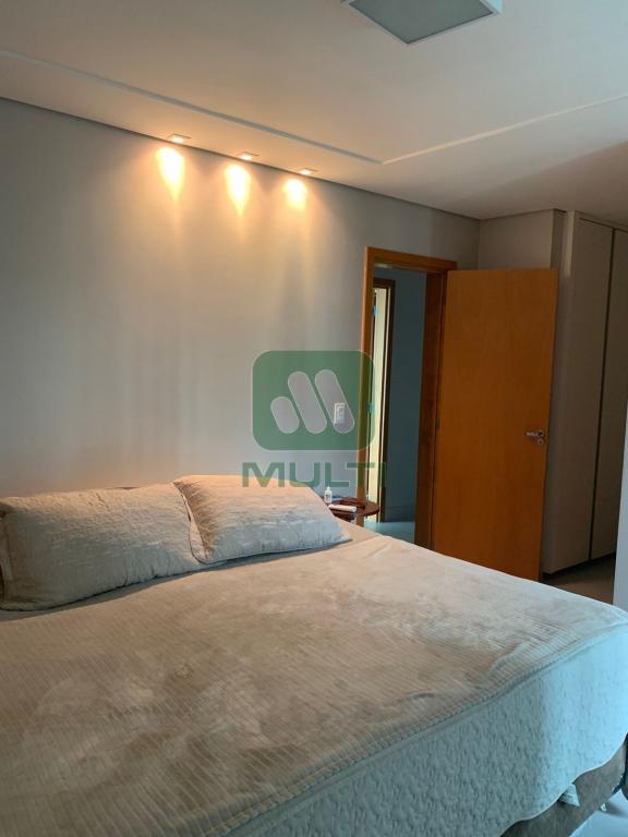 Apartamento à venda com 3 quartos, 156m² - Foto 8