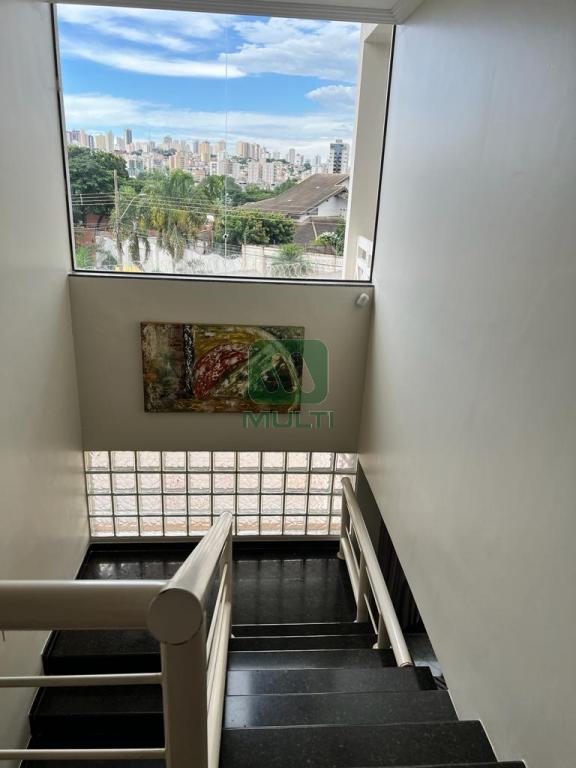 Casa à venda com 4 quartos, 500m² - Foto 14