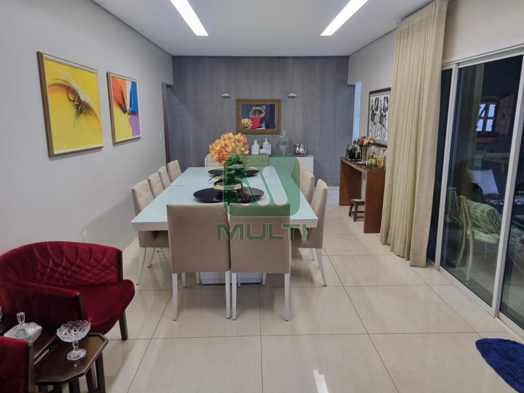 Casa à venda com 4 quartos, 396m² - Foto 3