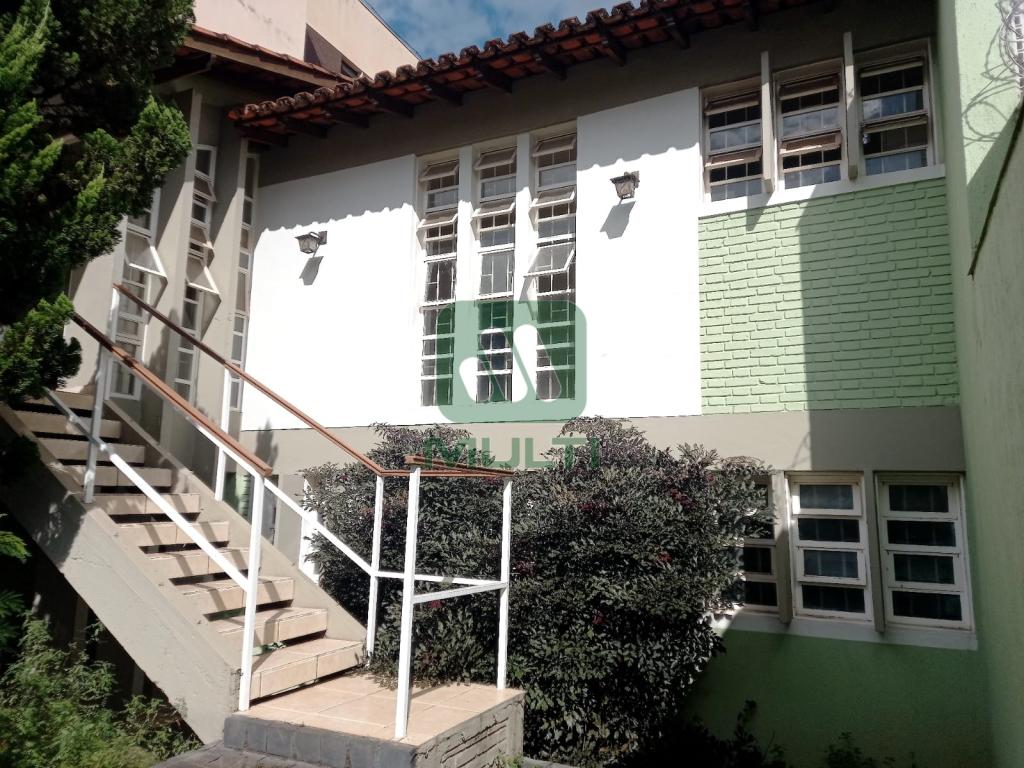 Casa à venda com 4 quartos, 327m² - Foto 9