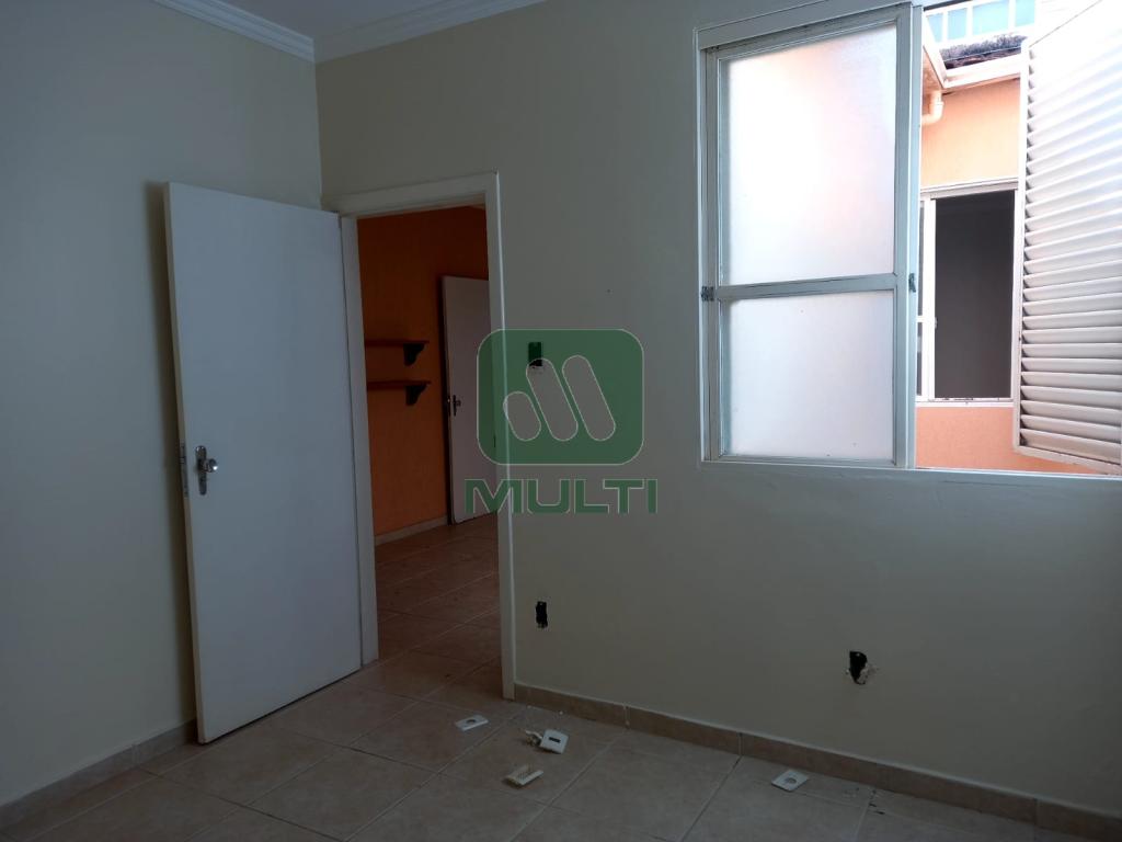 Casa à venda com 4 quartos, 327m² - Foto 10