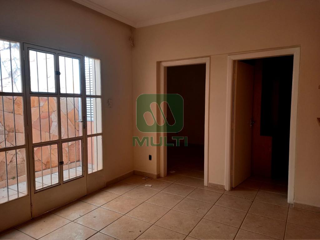 Casa à venda com 4 quartos, 327m² - Foto 12