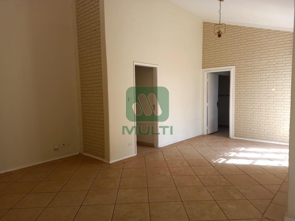 Casa à venda com 4 quartos, 327m² - Foto 13