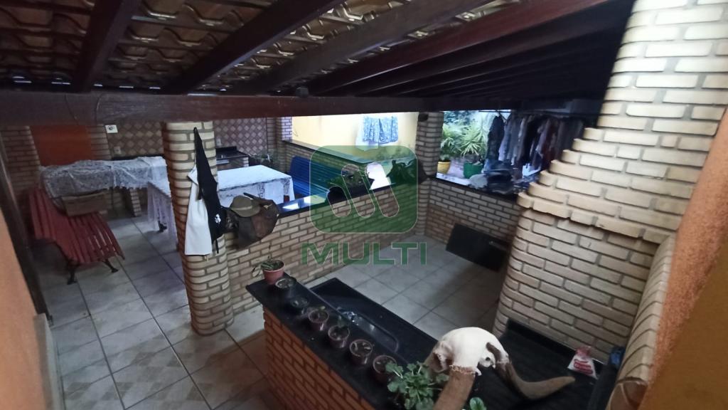 Casa à venda com 4 quartos, 300m² - Foto 13