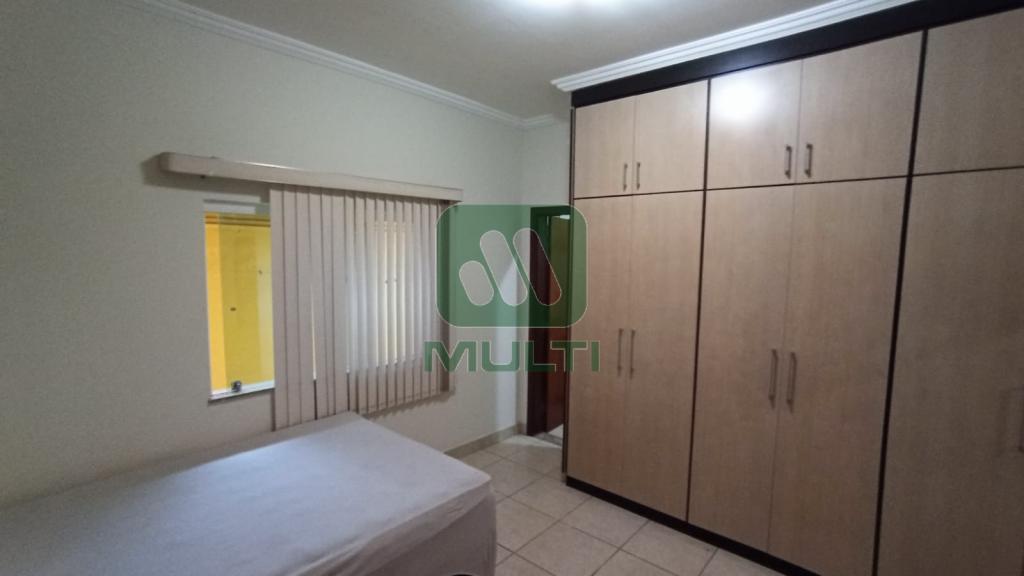 Casa à venda com 4 quartos, 300m² - Foto 18