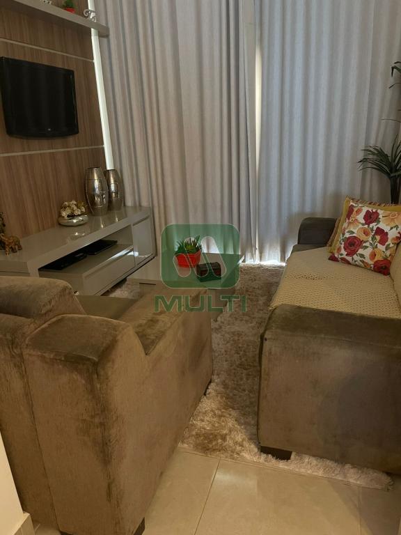 Prédio Inteiro à venda com 3 quartos, 110m² - Foto 1