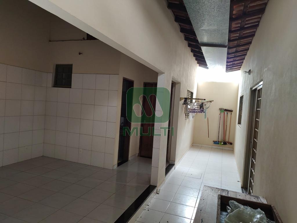 Casa à venda com 3 quartos, 215m² - Foto 5