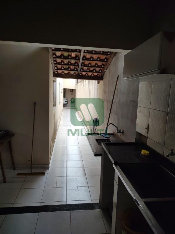 Casa à venda com 3 quartos, 215m² - Foto 6