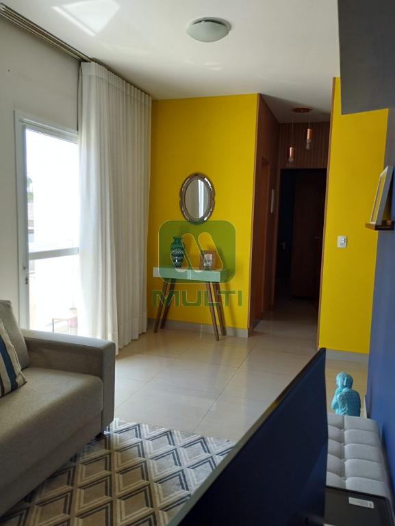 Apartamento à venda com 2 quartos, 55m² - Foto 1