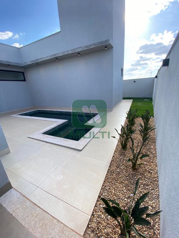 Casa de Condomínio à venda com 3 quartos, 230m² - Foto 3