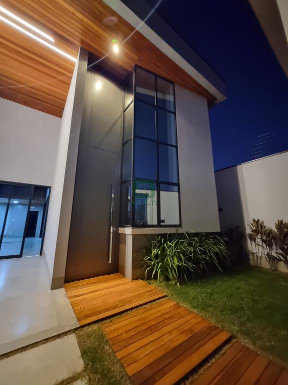 Casa à venda com 3 quartos, 211m² - Foto 3