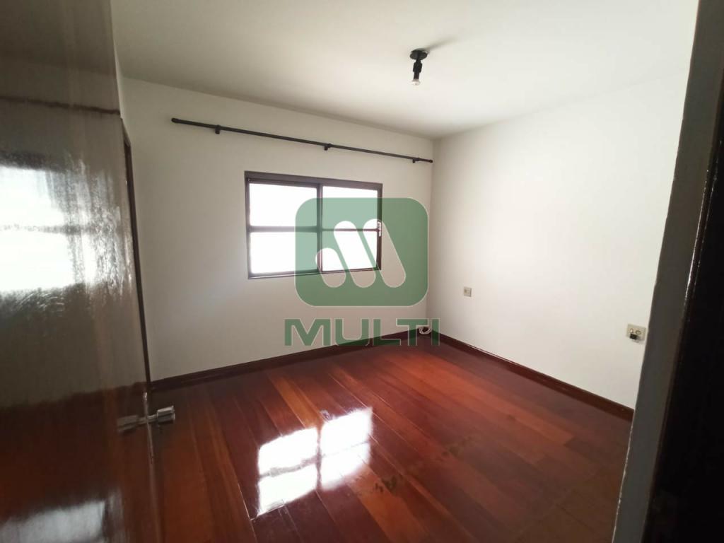 Apartamento à venda com 3 quartos, 117m² - Foto 6