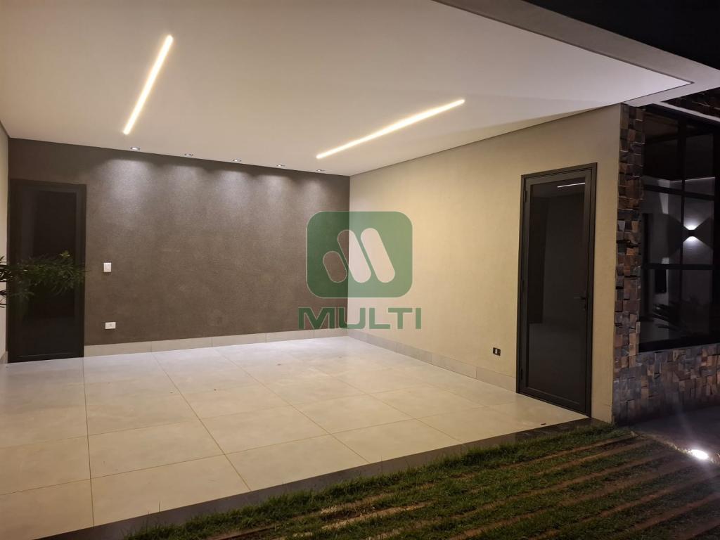 Casa à venda com 3 quartos, 185m² - Foto 3