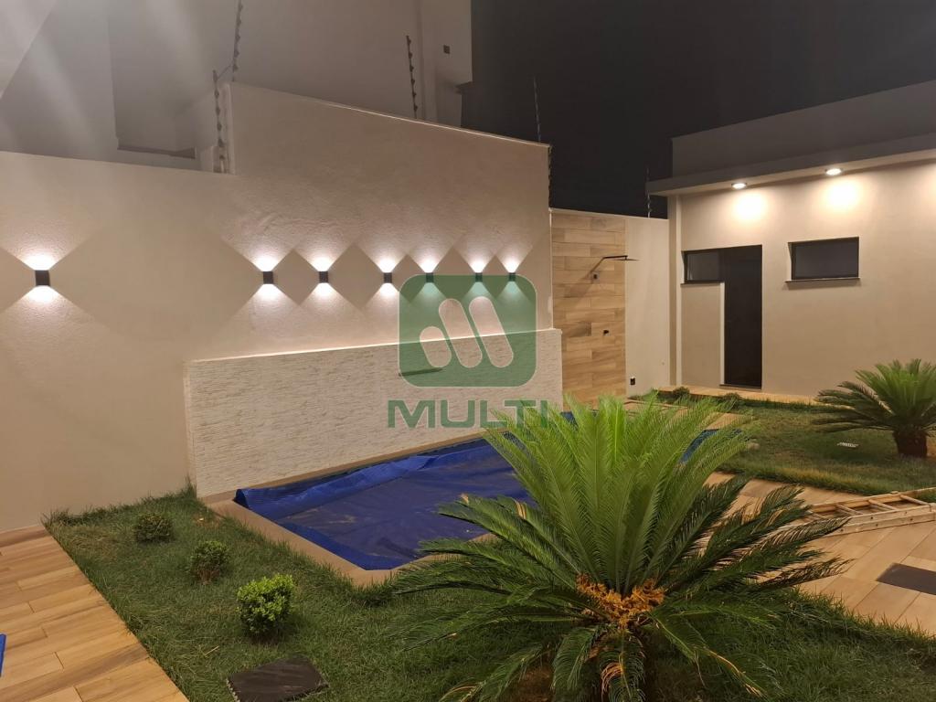 Casa à venda com 3 quartos, 185m² - Foto 9