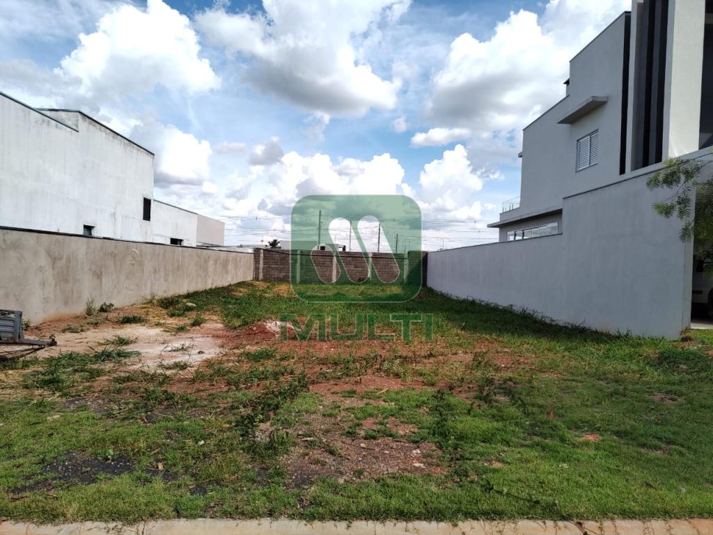 Terreno à venda com 1 quarto, 438m² - Foto 3