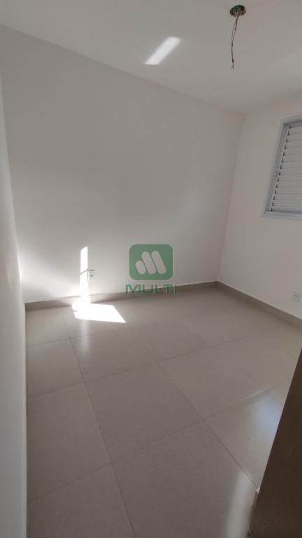 Apartamento à venda com 2 quartos, 66m² - Foto 11