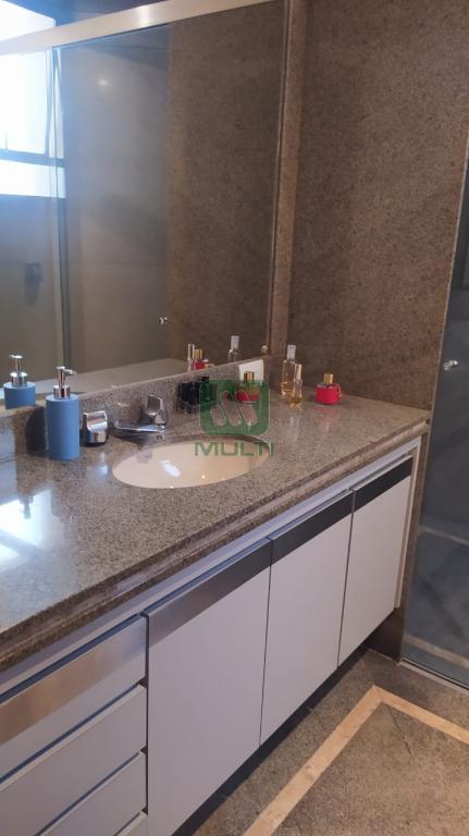 Apartamento à venda com 4 quartos, 225m² - Foto 11