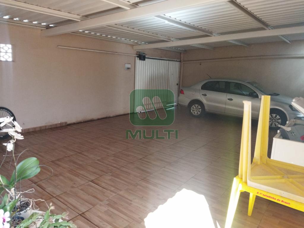 Casa à venda com 2 quartos, 180m² - Foto 6