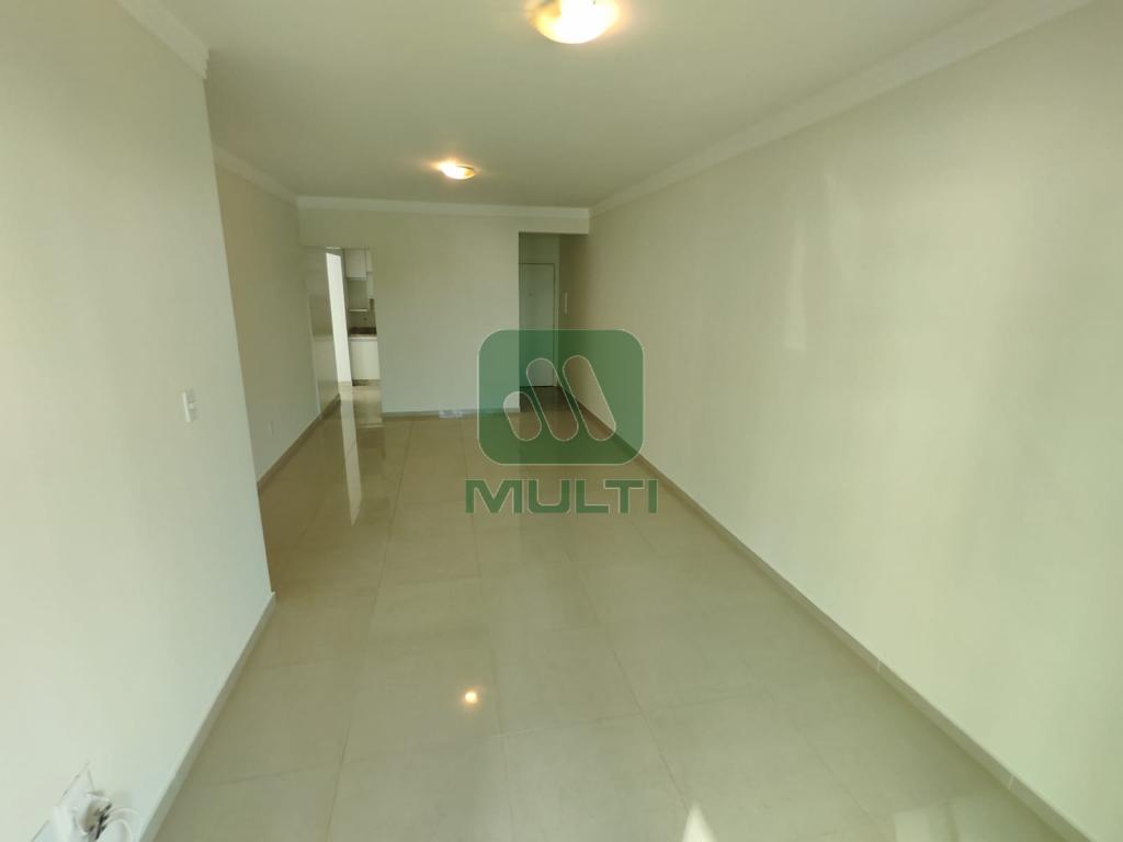 Apartamento à venda com 2 quartos, 69m² - Foto 1