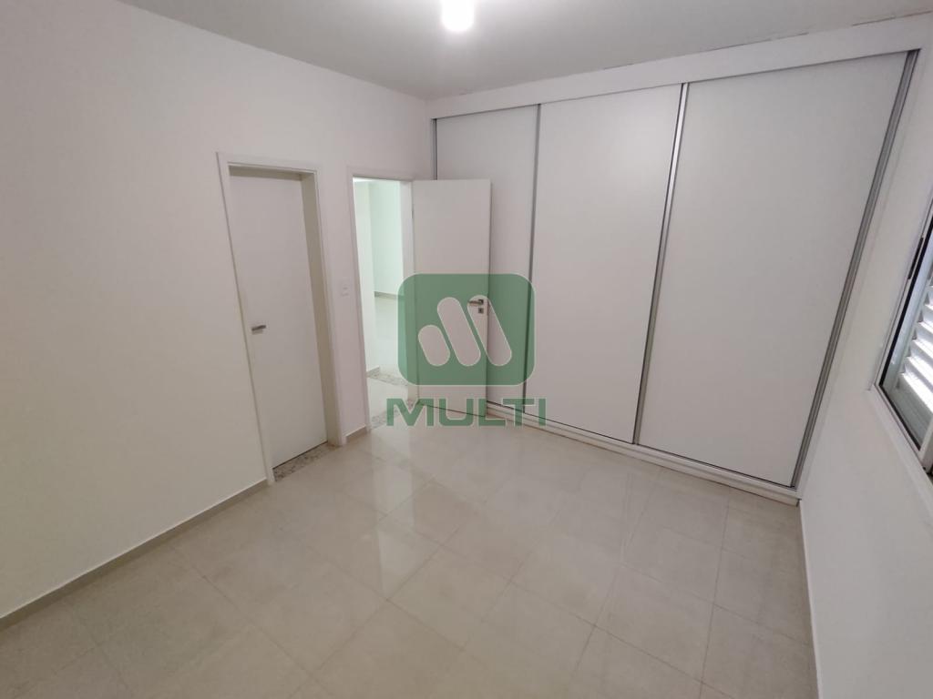 Apartamento à venda com 2 quartos, 69m² - Foto 5