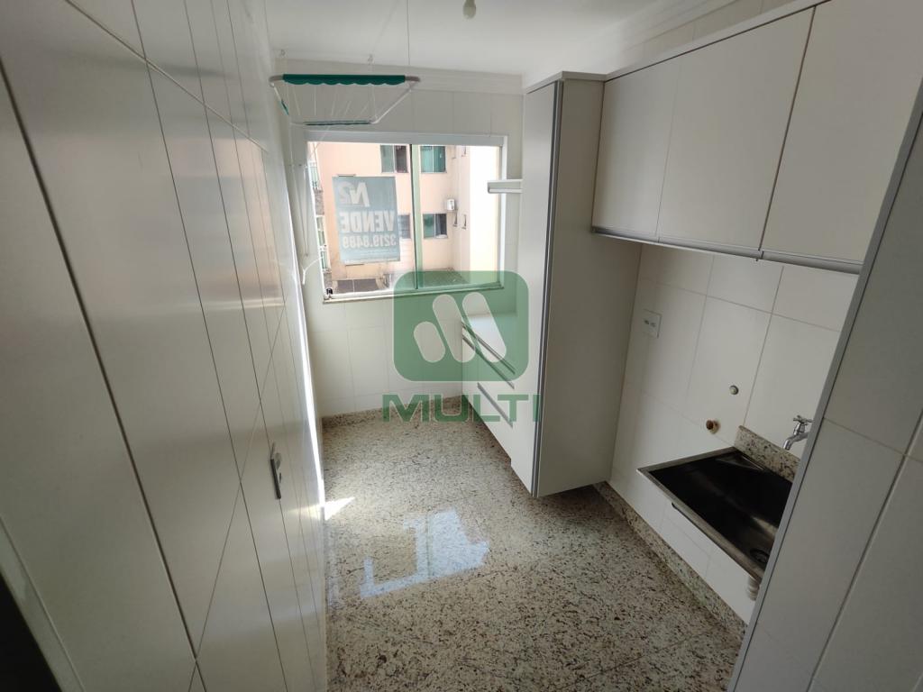 Apartamento à venda com 2 quartos, 69m² - Foto 7