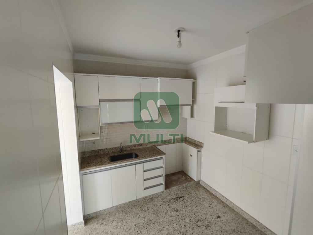 Apartamento à venda com 2 quartos, 69m² - Foto 10