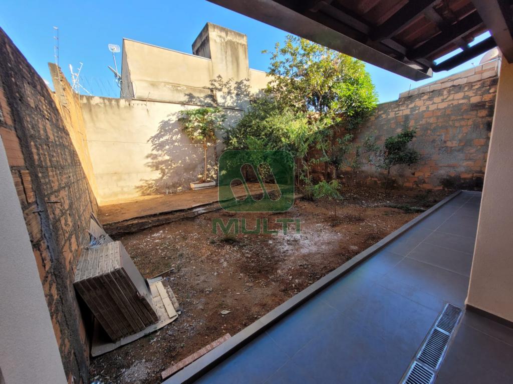 Casa à venda com 3 quartos, 150m² - Foto 4