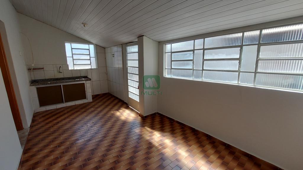 Casa à venda com 3 quartos, 135m² - Foto 9