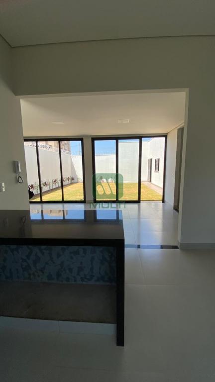 Casa à venda com 3 quartos, 167m² - Foto 3