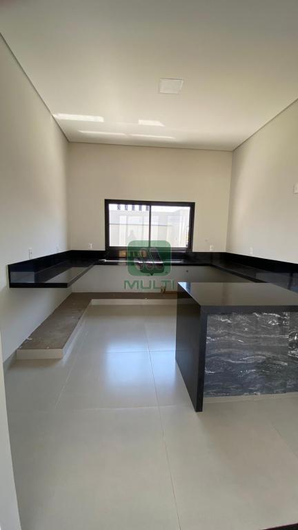 Casa à venda com 3 quartos, 167m² - Foto 6