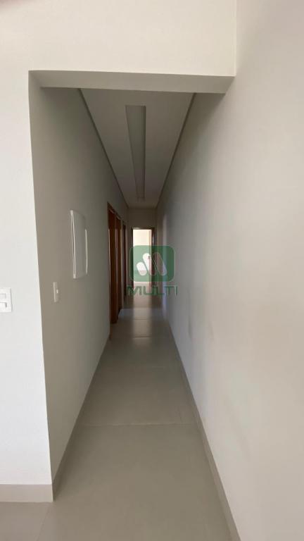 Casa à venda com 3 quartos, 167m² - Foto 9