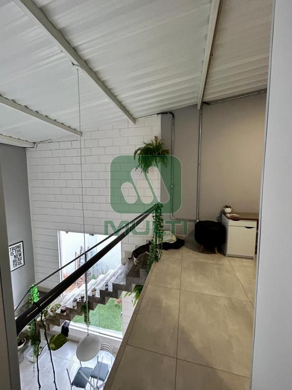 Casa à venda com 2 quartos, 100m² - Foto 6