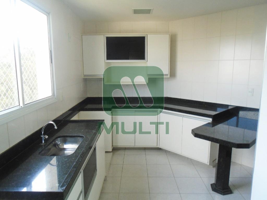 Apartamento à venda com 4 quartos, 144m² - Foto 3