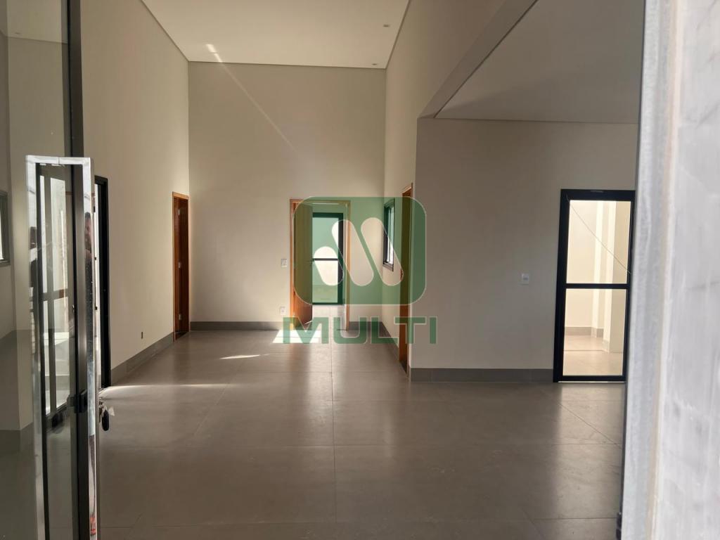 Casa à venda com 3 quartos, 200m² - Foto 4