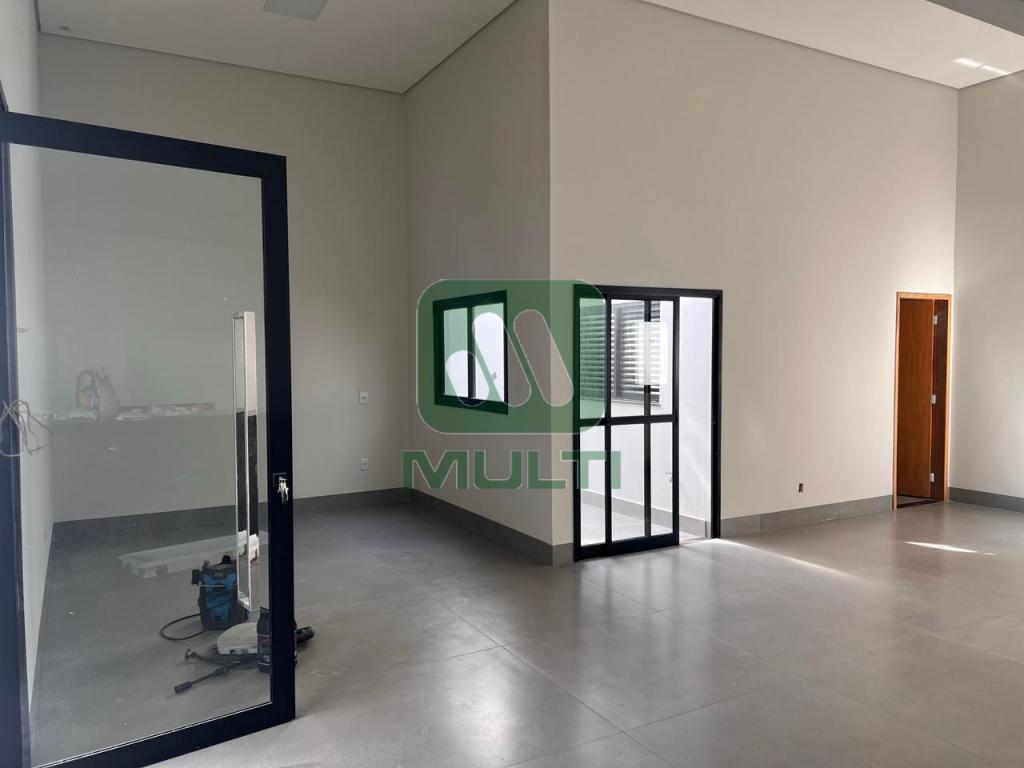 Casa à venda com 3 quartos, 200m² - Foto 5