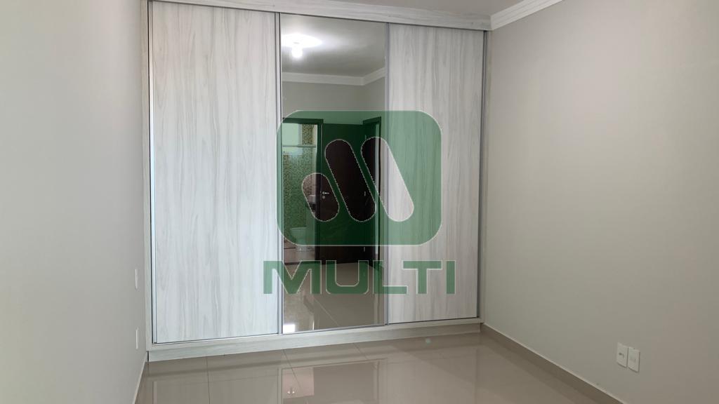 Apartamento à venda com 3 quartos, 115m² - Foto 19