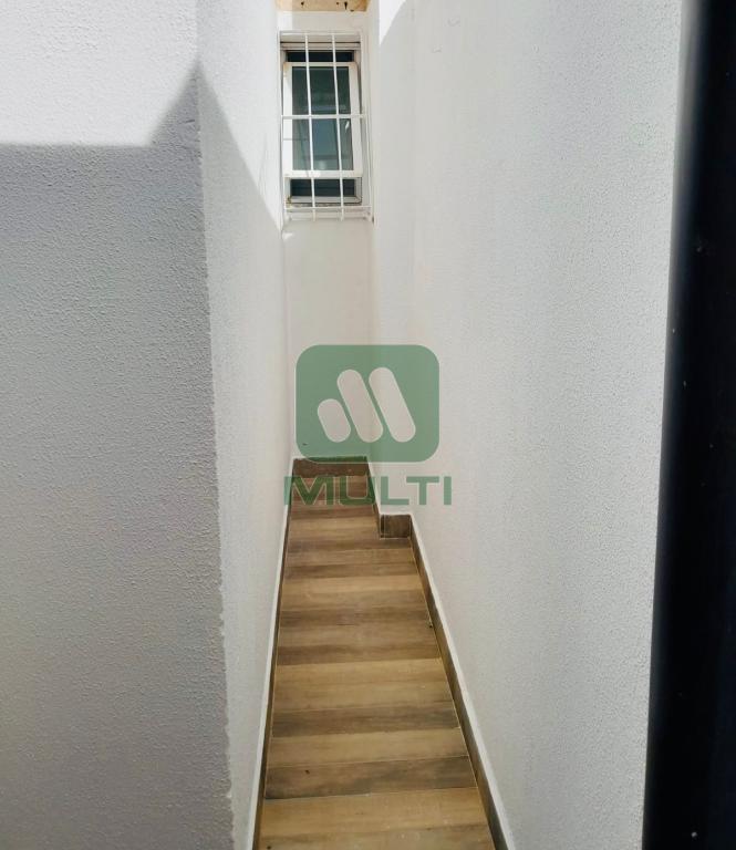 Apartamento à venda com 2 quartos, 75m² - Foto 10