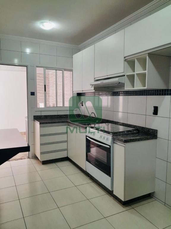 Apartamento à venda com 2 quartos, 75m² - Foto 15