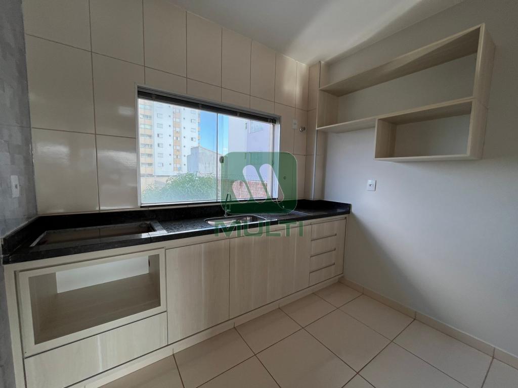 Apartamento à venda com 2 quartos, 64m² - Foto 12