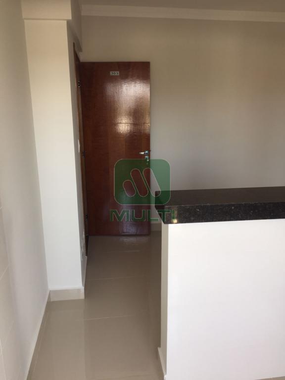 Apartamento à venda com 2 quartos, 47m² - Foto 2