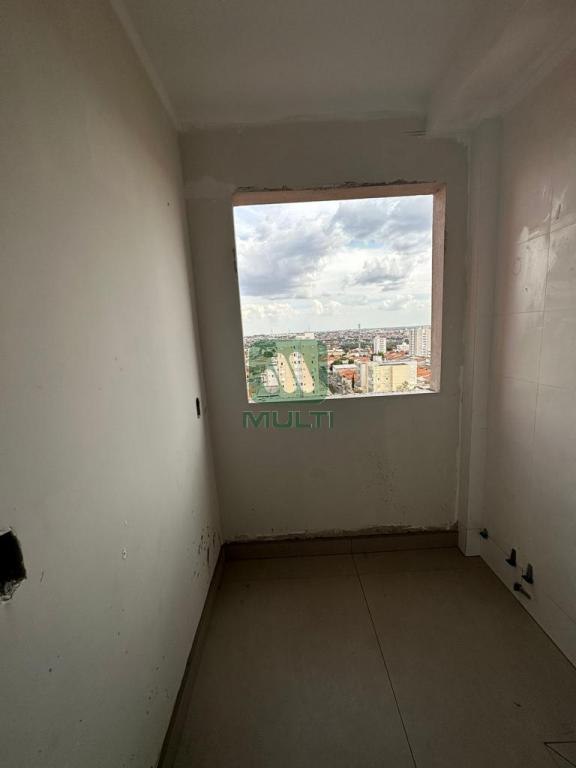 Apartamento à venda com 3 quartos, 79m² - Foto 4