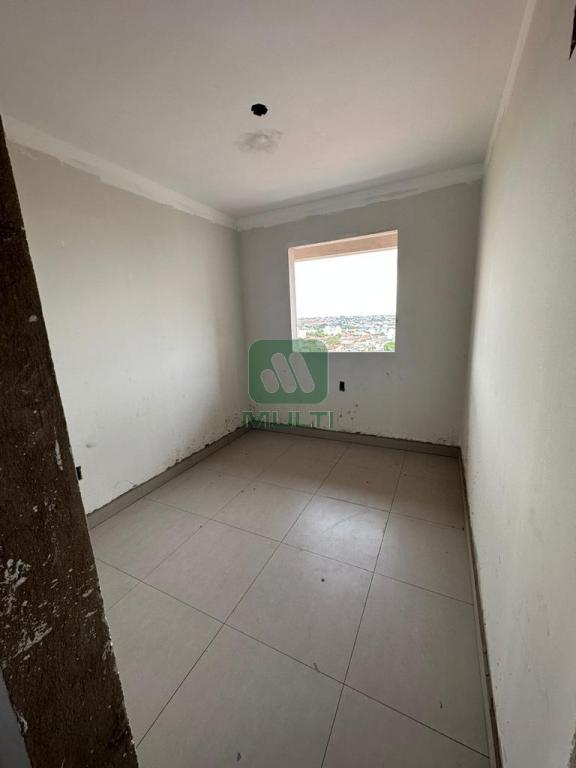 Apartamento à venda com 3 quartos, 79m² - Foto 7