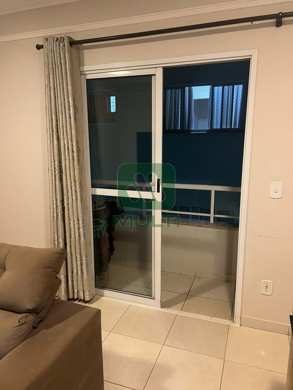 Apartamento à venda com 2 quartos, 60m² - Foto 2