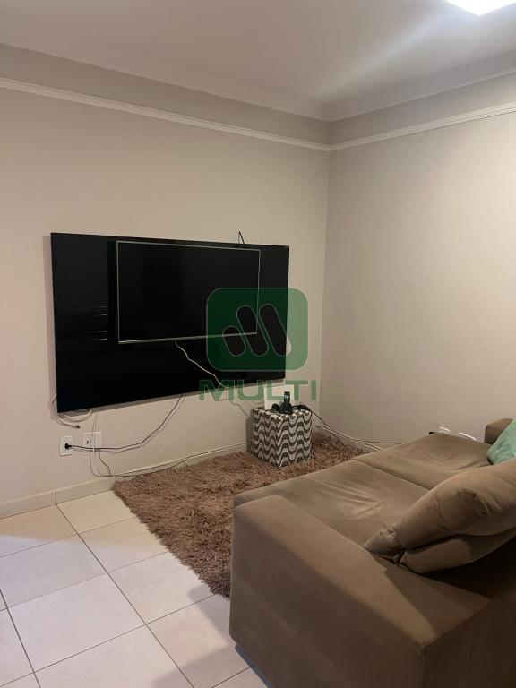 Apartamento à venda com 2 quartos, 60m² - Foto 3